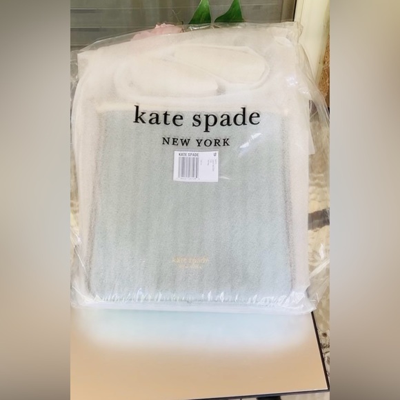 Kate Spade Hudson Small Messenger Bag NWT - Picture 6 of 14